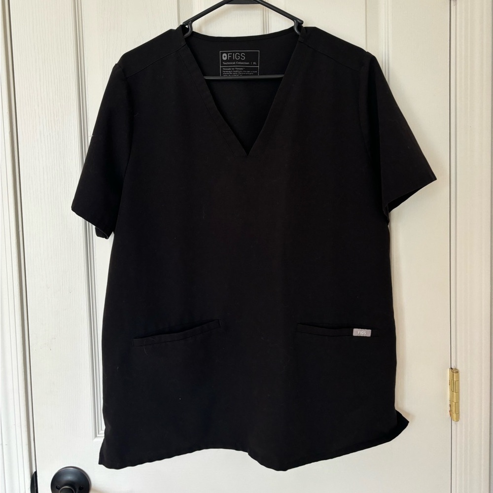 Figs scrub SET - casma top & high waisted Zamora joggers in Black